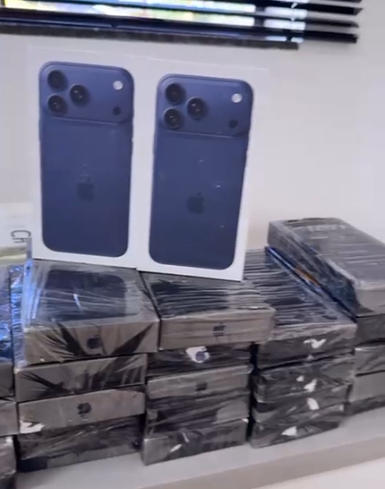 BPRv apreende 264 iPhones avaliados em R$ 1,2 milh&atilde;o durante opera&ccedil;&atilde;o em Corb&eacute;lia