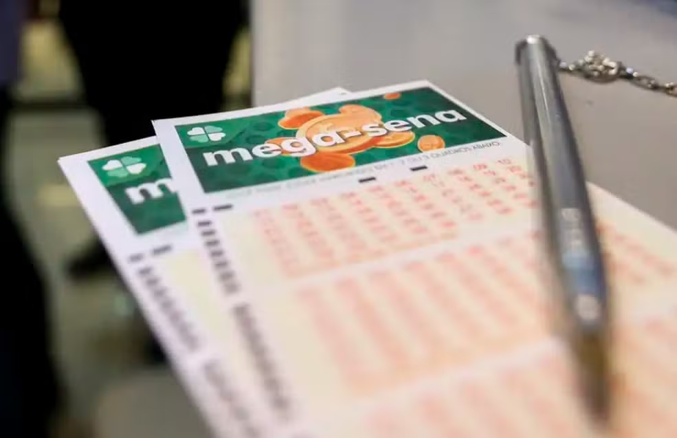 Mega-Sena: tr&ecirc;s apostas simples e dois bol&otilde;es do Paran&aacute; acertam quina e s&atilde;o premiados