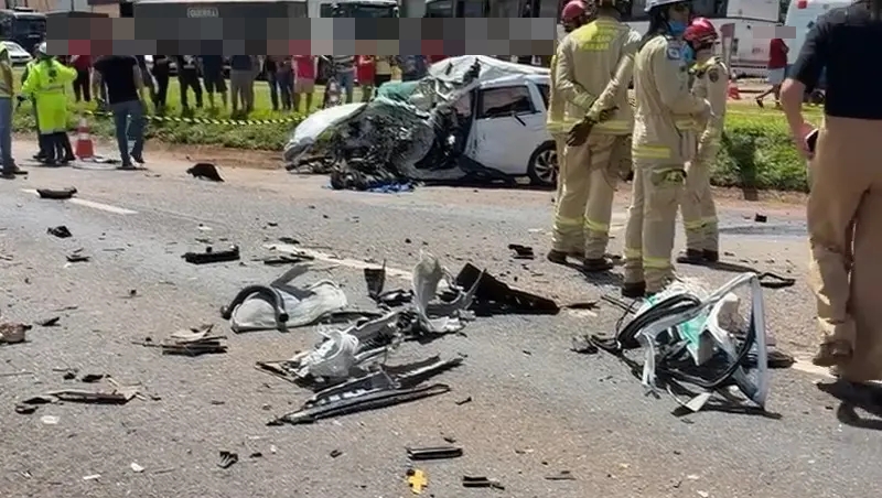 Motorista morre e tr&ecirc;s ficam feridos em grave acidente na BR-277 em Santa Tereza do Oeste