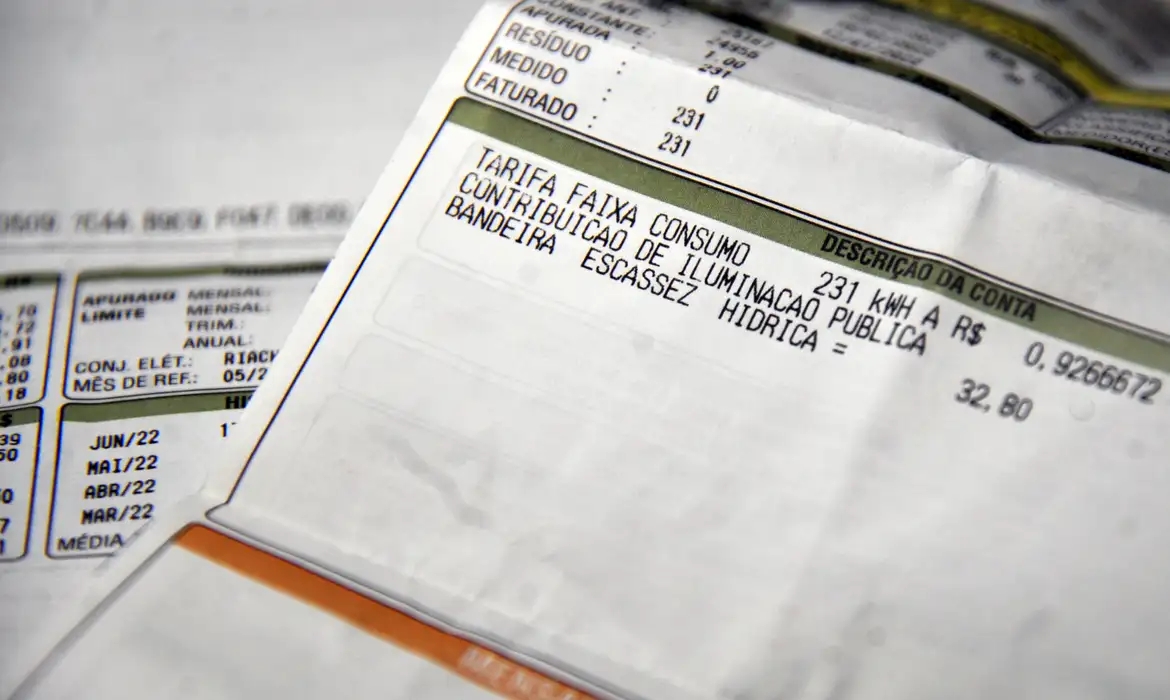 Aneel divulga calend&aacute;rio para an&uacute;ncio de bandeiras tarif&aacute;rias em 2026