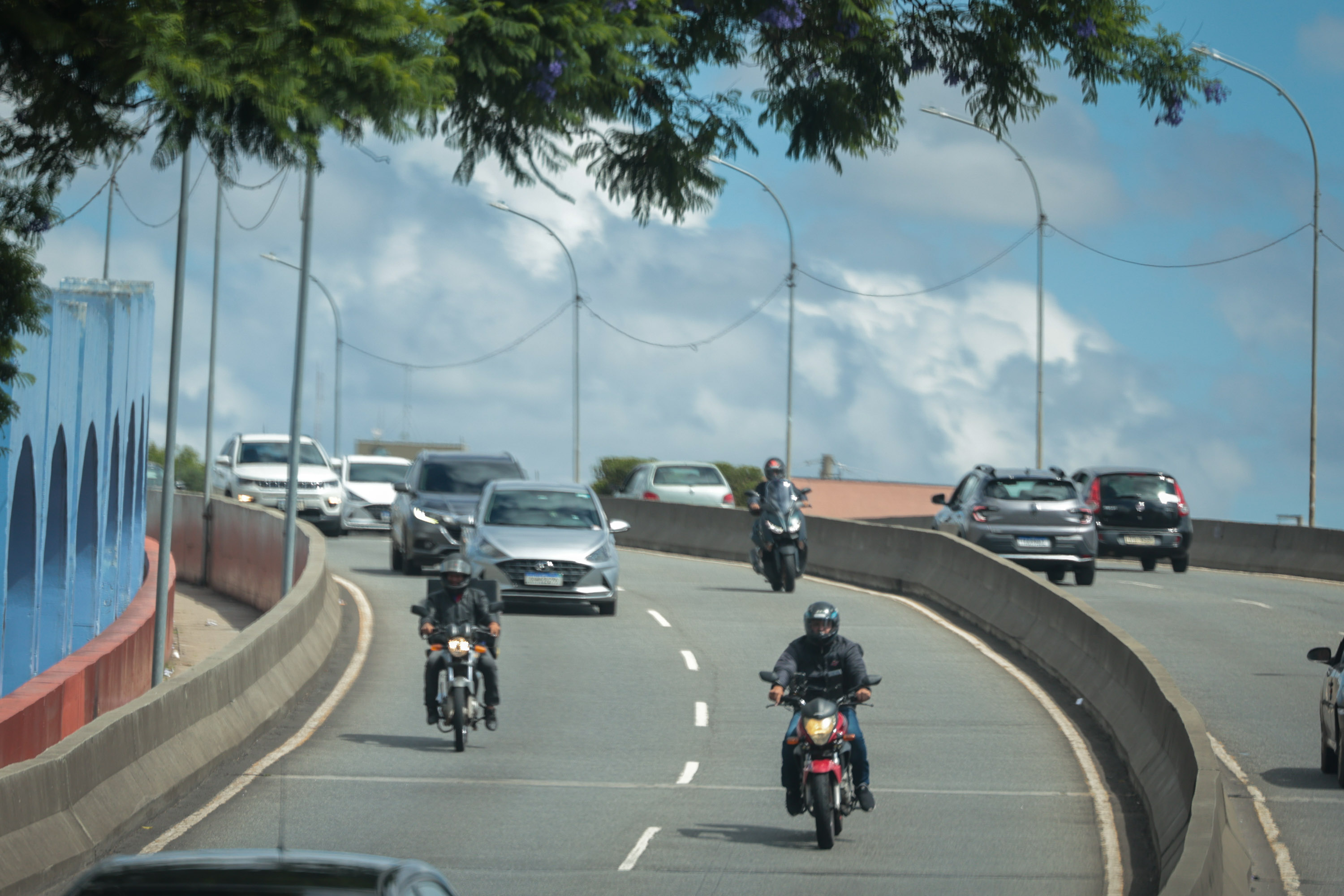 Do Gol ao Porsche: valores do IPVA 2026 passam por transforma&ccedil;&atilde;o ap&oacute;s redu&ccedil;&atilde;o hist&oacute;rica