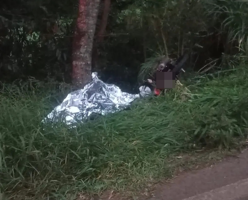 Motociclista morre em acidente na PR-484, em Tr&ecirc;s Barras do Paran&aacute;