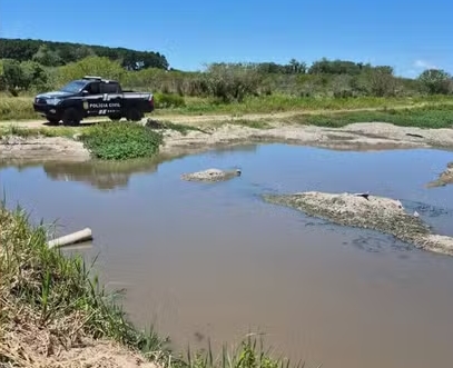Filho morre afogado ap&oacute;s ser empurrado em a&ccedil;ude pelo pai por defender m&atilde;e de agress&otilde;es no RS