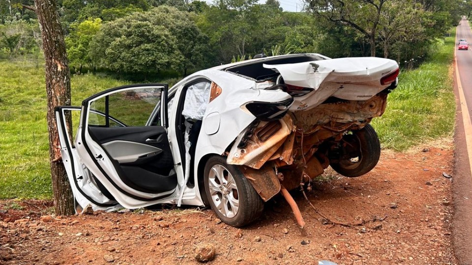 Batida traseira deixa duas pessoas feridas na PR-590, em Ramil&acirc;ndia