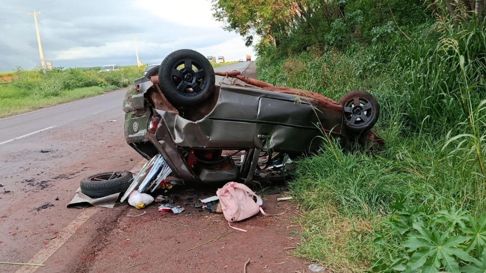 Oito pessoas ficam feridas ap&oacute;s capotamento na BR-163, em Toledo