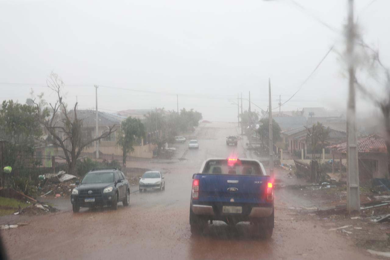 Chuva ganha for&ccedil;a e temporais s&atilde;o esperados no fim de semana no Estado, aponta Simepar