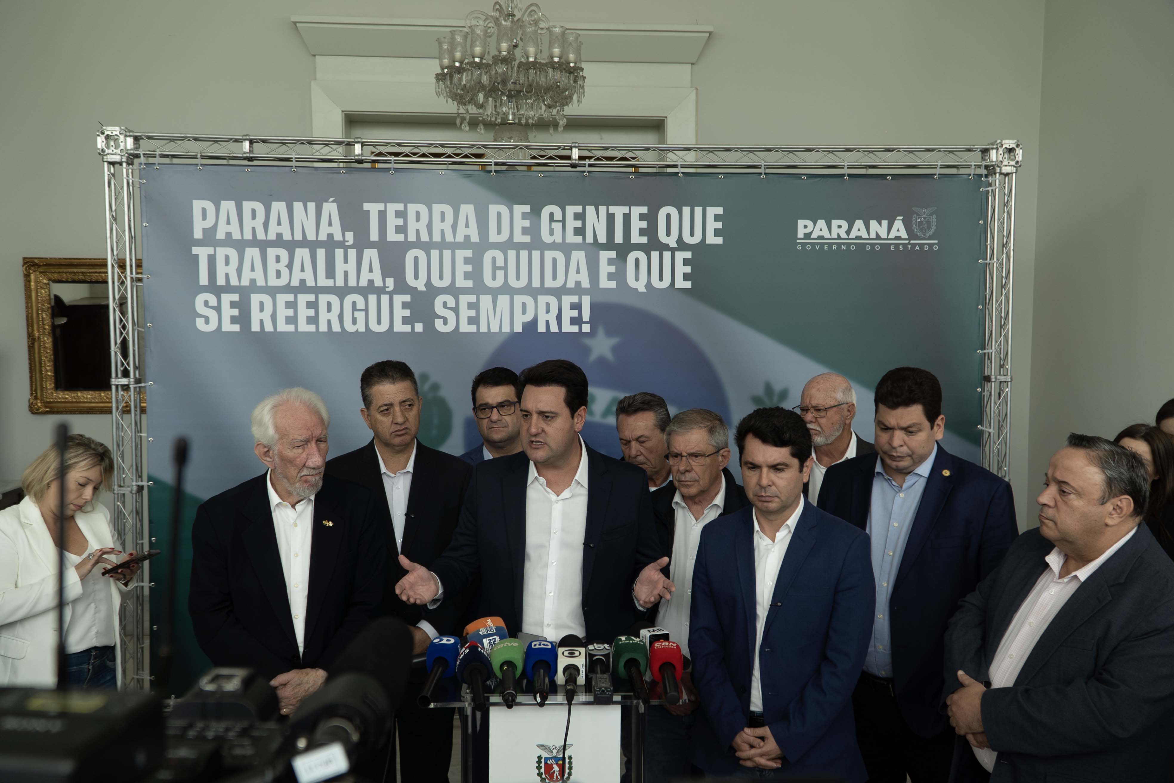 Paran&aacute; anuncia a constru&ccedil;&atilde;o emergencial de 320 casas em Rio Bonito do Igua&ccedil;u