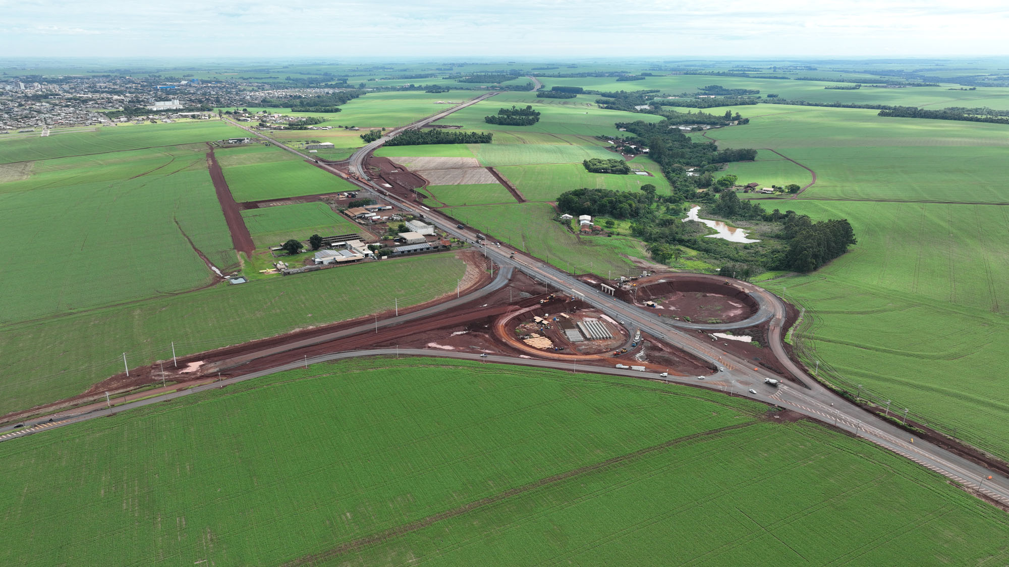 Obras de contorno vi&aacute;rio de Palotina avan&ccedil;am a 81%