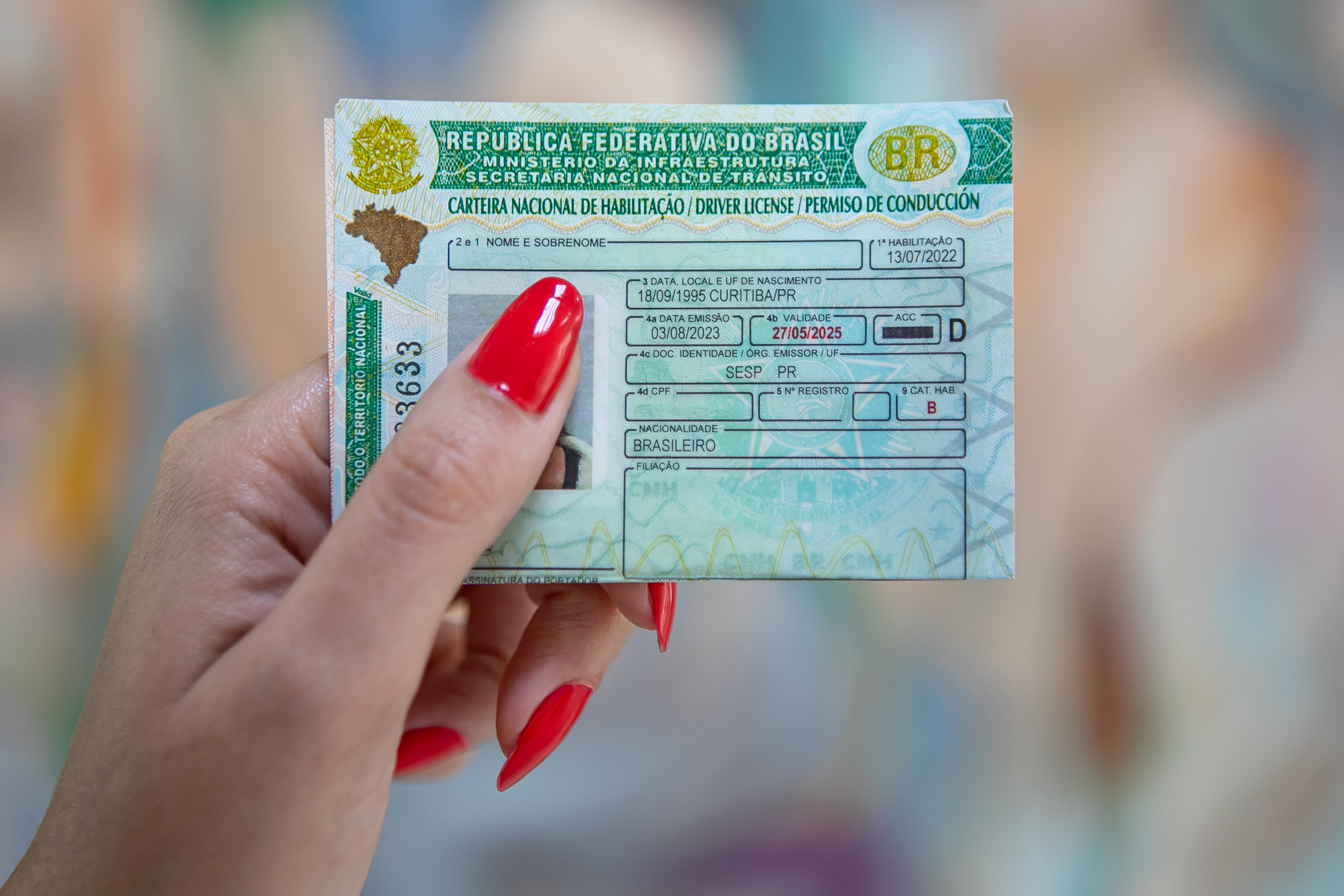 Governador sanciona lei que prev&ecirc; CNH gratuita para pessoas em vulnerabilidade social