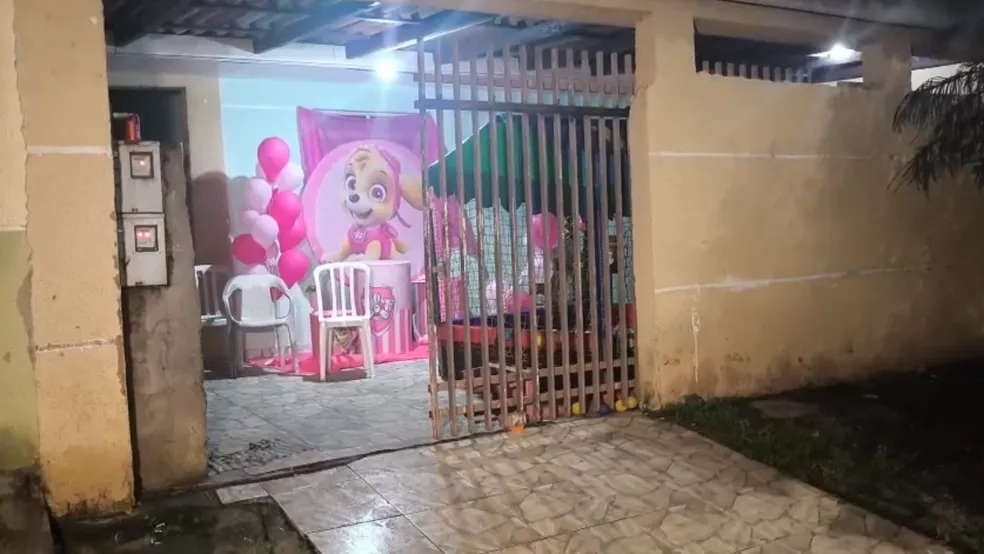 Crian&ccedil;a de 2 anos e tr&ecirc;s adultos s&atilde;o baleados em festa infantil no PR: 'No local errado e hora errada', diz PM