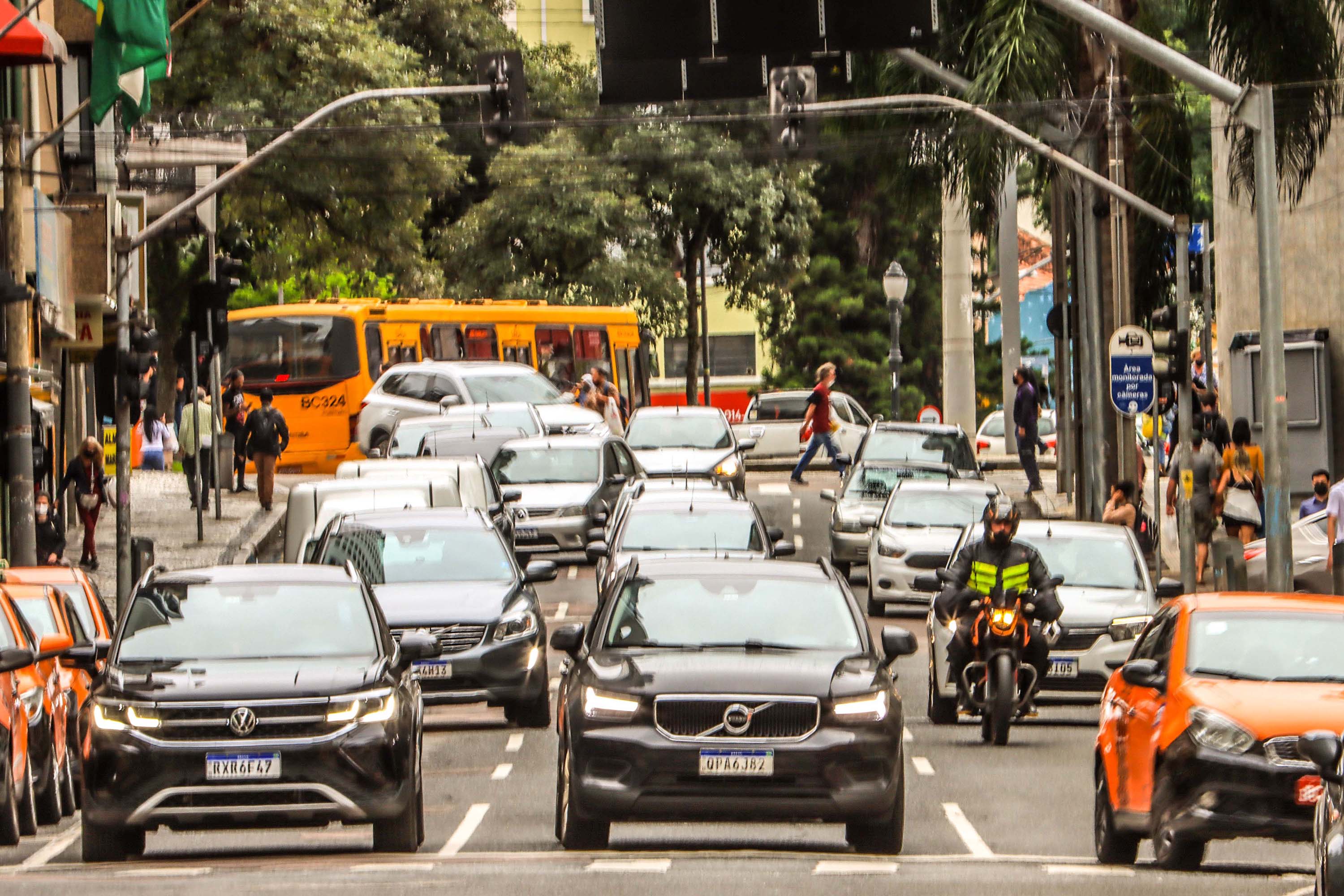 Emplacamentos aumentam 34,2% em dois meses ap&oacute;s redu&ccedil;&atilde;o do IPVA no Paran&aacute;