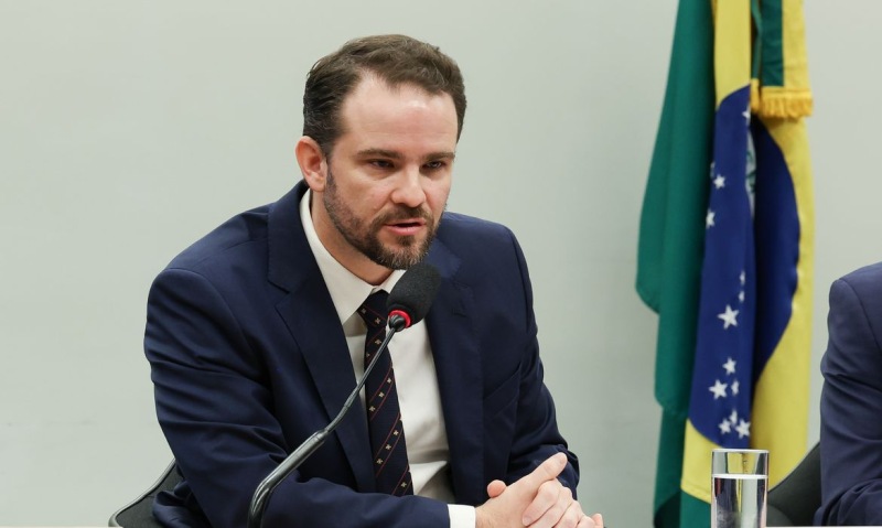 Durigan critica PEC que dá autonomia ao BC por criar “novo Poder"